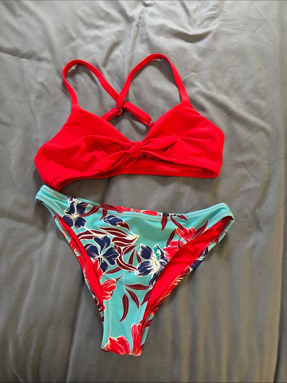 NWT Red & Blue Floral Tie Front Cupshe Bikini